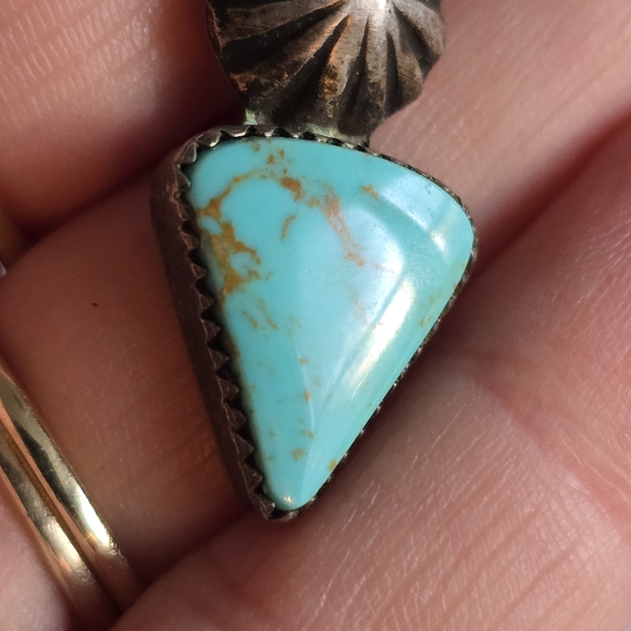 Vintage pendant charm Southwestern style concho silver tone turquoise color - Picture 4 of 10